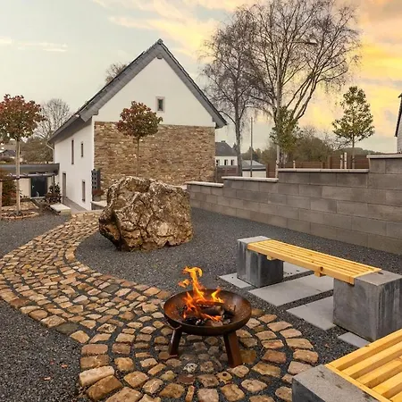 Σπίτι διακοπών Glamorous Mit Kamin Und Sauna Dahlem (Euskirchen)