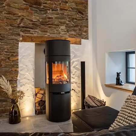 Σπίτι διακοπών Glamorous Mit Kamin Und Sauna