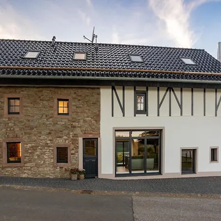 Glamorous Mit Kamin Und Sauna Dahlem (Euskirchen)